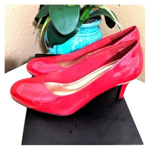 Red Pumps (size 7.5) Comfort Plus by Predictions